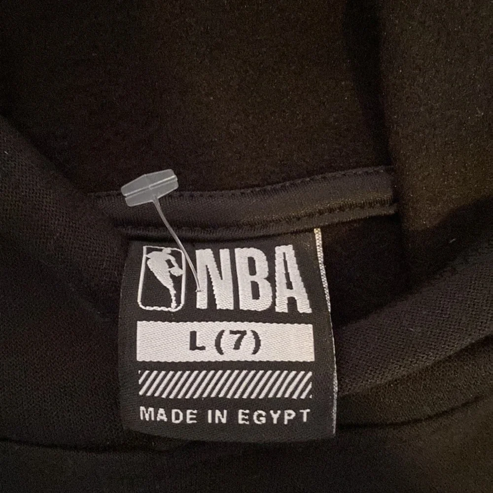 NBA hooded sweatshirt size 7 NWT